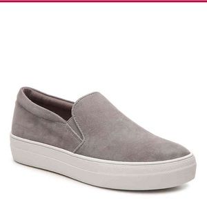 Steve Madden slip ons - BRAND NEW. (W 8.5)